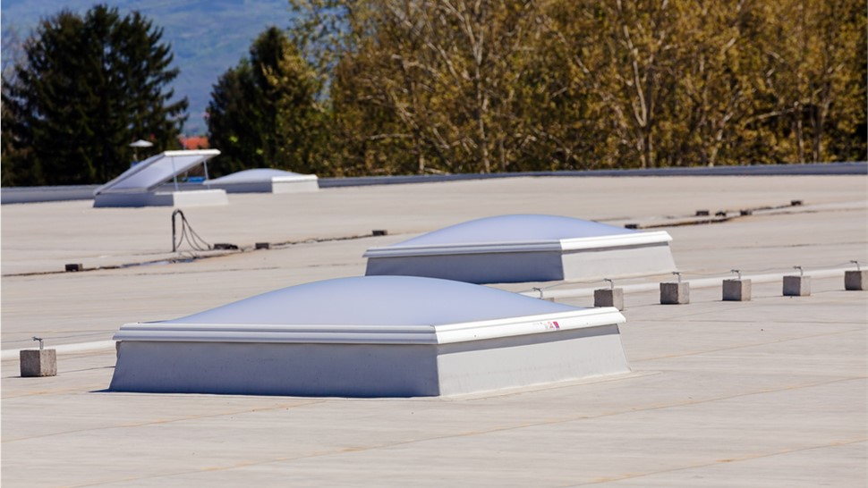 The Benefits of Working with Established Commercial Roofing Contractors